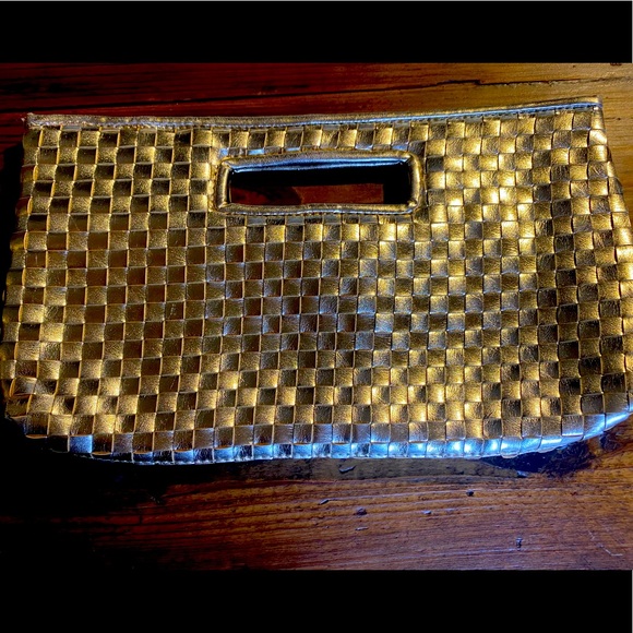 Sals Fifth Avenue Leather Gold Clutch - Picture 1 of 6